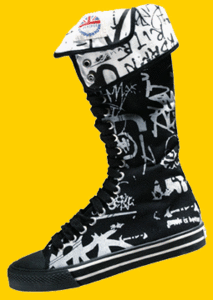 Black canvas tag boot