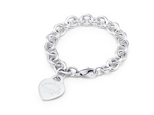 Return to Tiffany™ collection heart tag bracelet. Sterling silver. 7.5" long.