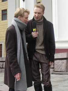 сходить на концерт "братьев грим"