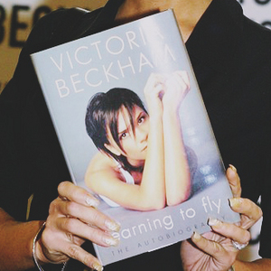 Victoria Beckham.Learning to Fly: The Autobiography