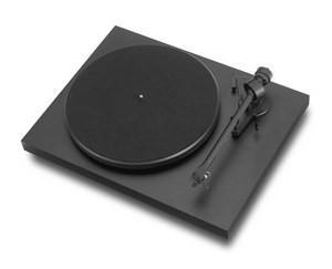 Виниловый проигрыватель Pro-Ject Debut III