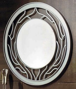 Большое круглое зеркало в своей комнате