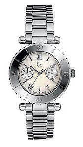 Часы GUESS