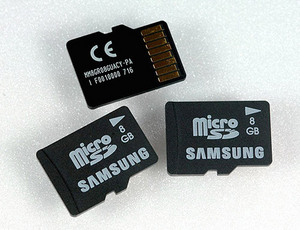 MicroSD карточка на 1 Гб на Nokia N70