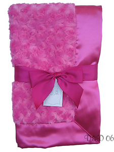 Розовое уютное одеяло-плед