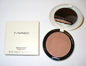 M.A.C Sunstrip Bronzing Powder