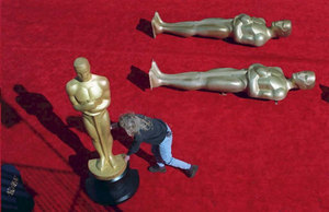 пройтись по красной оскаровской дорожке