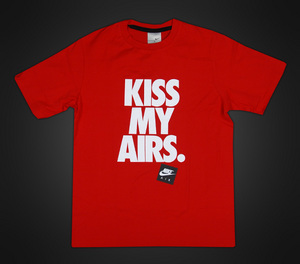 Kiss My Airs tee