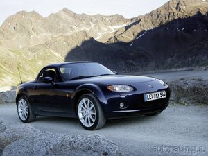 Mazda MX-5 Roadster Coupe.