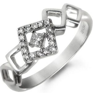 Кольцо: из белого золота 585 пробы, бриллиант