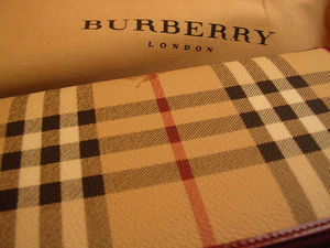 вещи от Burberry