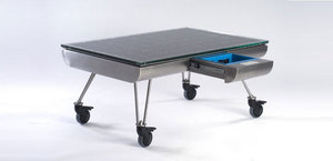 Solo Solar Table — эргономика вкупе с новыми технологиями,