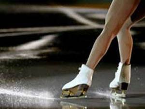 Стать мастером спорта по фигурному катанию :)