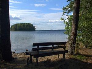 Место под солнцем в озерной цепи Suominiemi