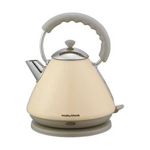 Чайник Morphy Richards "Cream