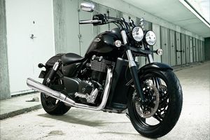 Triumph Thunderbird Storm