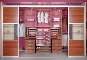 большуууущий платяной шкаф