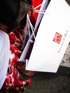 много-много braccialini