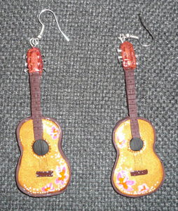серьги-гитары