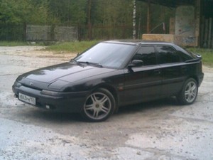 mazda 323f bg