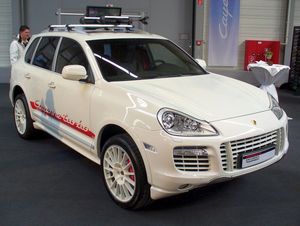 Porsche Cayenne Turbo (white)