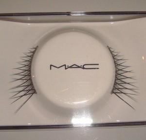 M.A.C. Hello Kitty Lashes