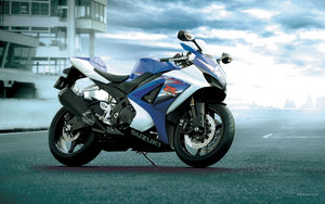 хачу мотоцикл Suzuki GSX-R 1000 ^___________^