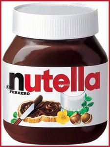 Пасту шоколадную Nutella