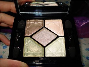 Dior eyeshadows 409 Tropical Light