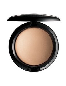 M.A.C. - Mineralize Skinfinish Natural