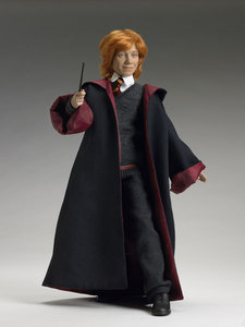 Tonner Doll - HARRY POTTER Collection - RON WEASLEY at HOGWARTS