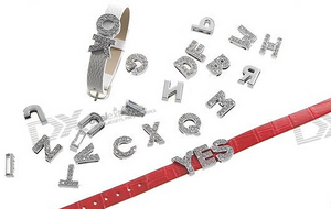 браслет с буквами