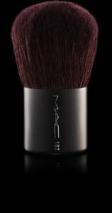 MAC Buffer brush 182