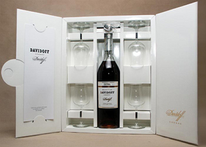 Davidoff Extra with 4 glasses