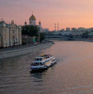 речная прогулка по москве