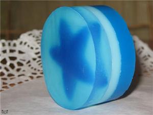 синее лавандовое мыло с золотыми блестками