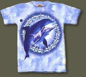 футболко с дельфинами