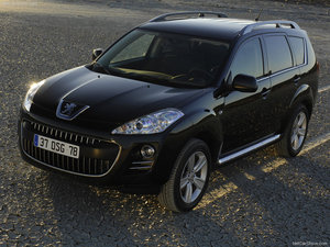 Peugeot 4007 – компактный внедорожник