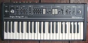 ROLAND RS-09