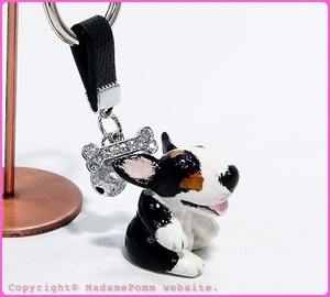 eBay.com.my: HAND SCULPTED DOG TRI COLOR BULL TERRIER CRAFT KEYCHAIN (item 300333449518 end time Oct 25, 2009 08:27:33 MYT)