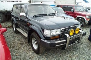 автомобиль toyota land cruiser 80