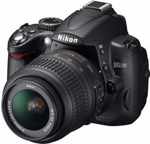 Nikon D5000 kit (18-200mm)
