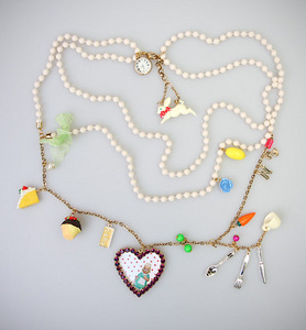 Украшение на шею Алиса в стране чудес