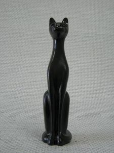 статуэтка кошки