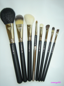 набор кистей для макияжа