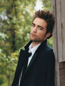 Jelayu parnya poxojego na Roba Pattinsona! =)