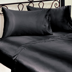 Черное или вишневое шелковое постельное белье