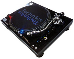 2 виниловых проигрывателя Technics SL 1210M5G