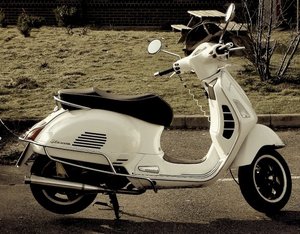 Vespa GTS 250