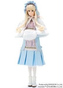 Momoko Alice in Snow Forest